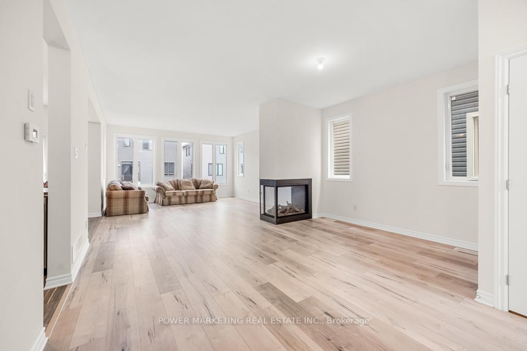 Photo 9 of 69 Defence Street, Ottawa, Kanata - Emerald Meadows/Trailwest — HOMEH