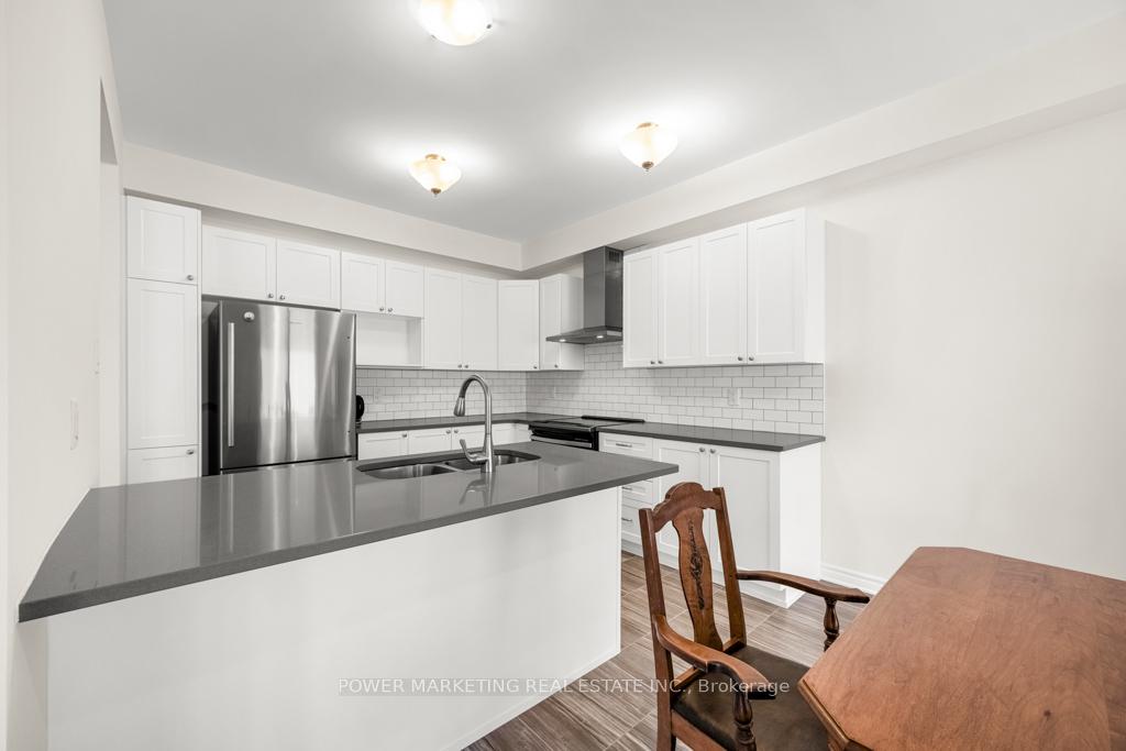 Photo 14 of 69 Defence Street, Ottawa, Kanata - Emerald Meadows/Trailwest — HOMEH
