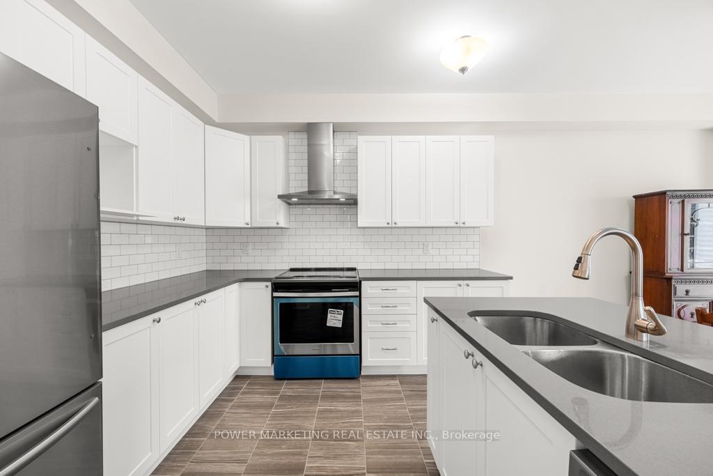 Photo 15 of 69 Defence Street, Ottawa, Kanata - Emerald Meadows/Trailwest — HOMEH