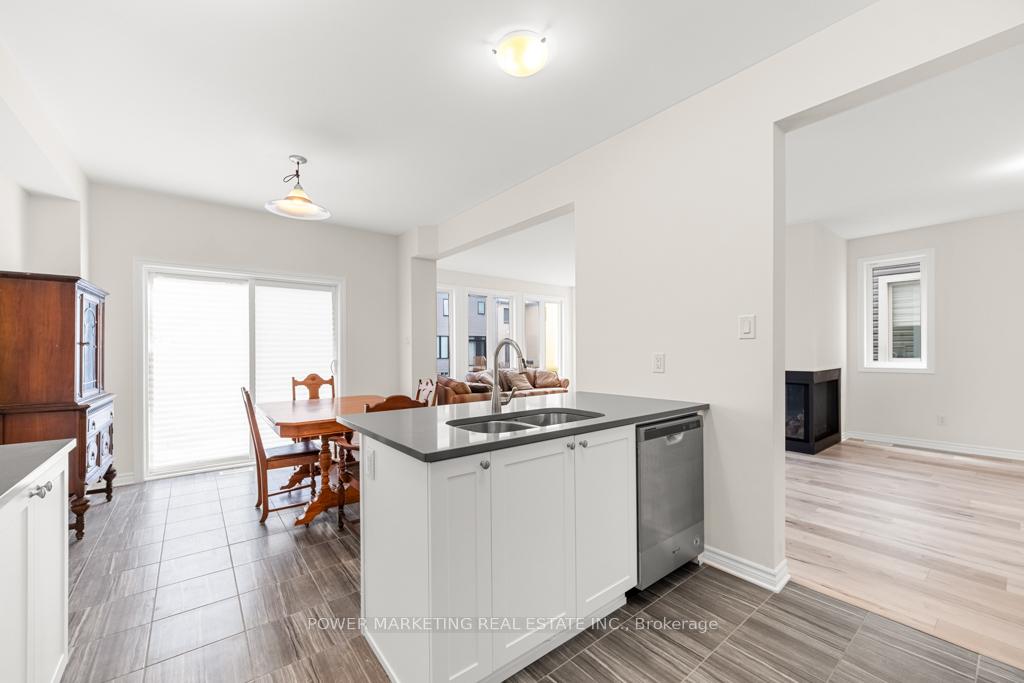 Photo 16 of 69 Defence Street, Ottawa, Kanata - Emerald Meadows/Trailwest — HOMEH