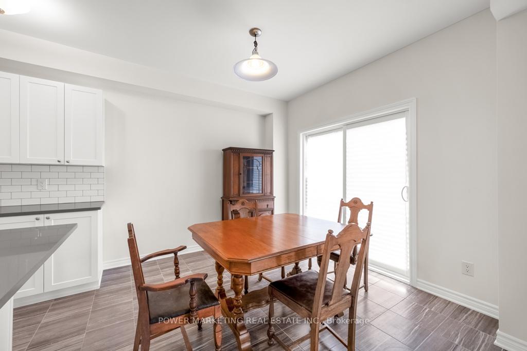 Photo 17 of 69 Defence Street, Ottawa, Kanata - Emerald Meadows/Trailwest — HOMEH