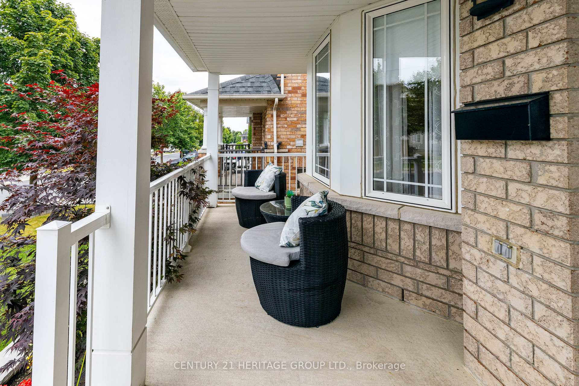 Photo 3 of 106 Laurendale Avenue, Georgina, Keswick South — HOMEH