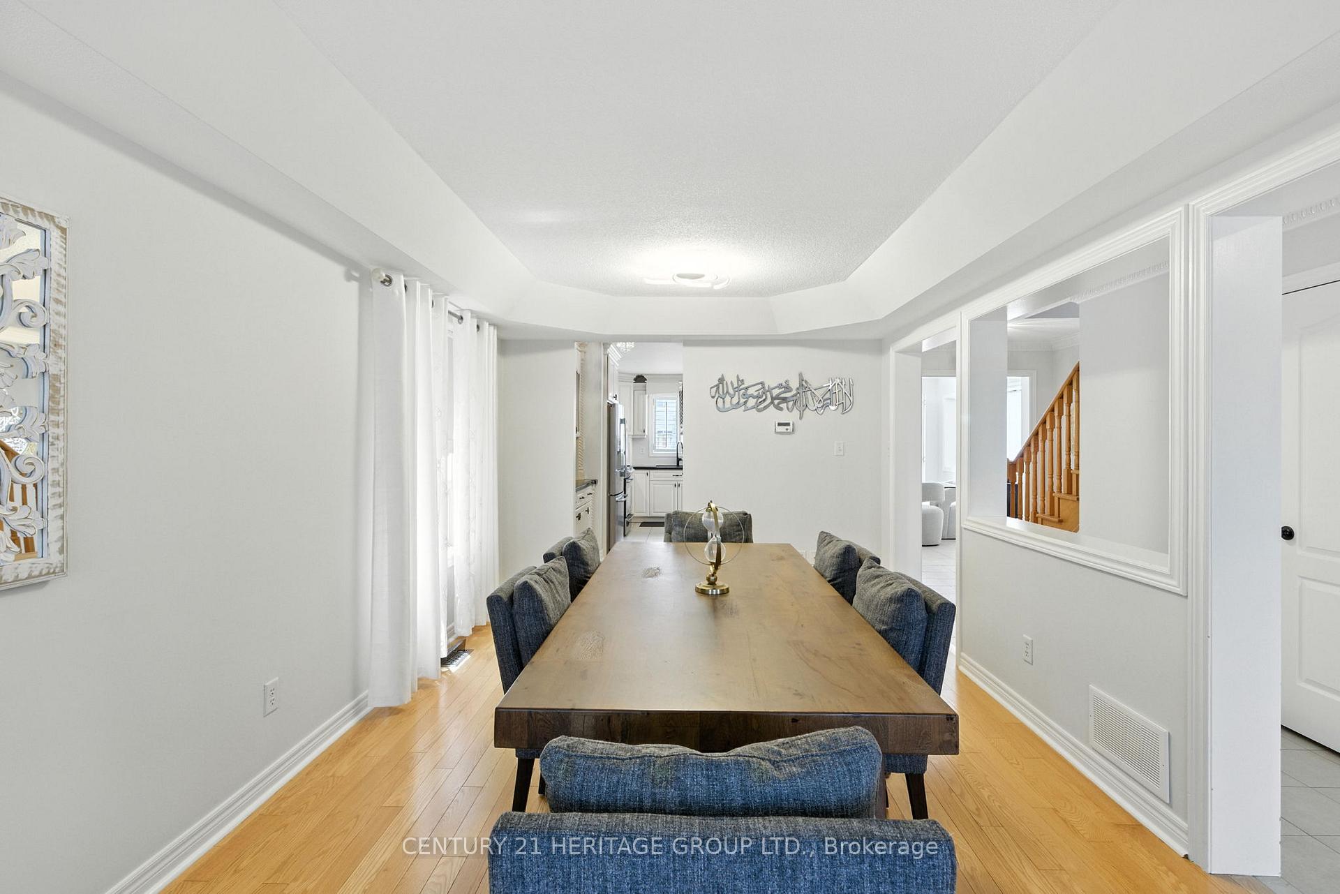 Photo 7 of 106 Laurendale Avenue, Georgina, Keswick South — HOMEH