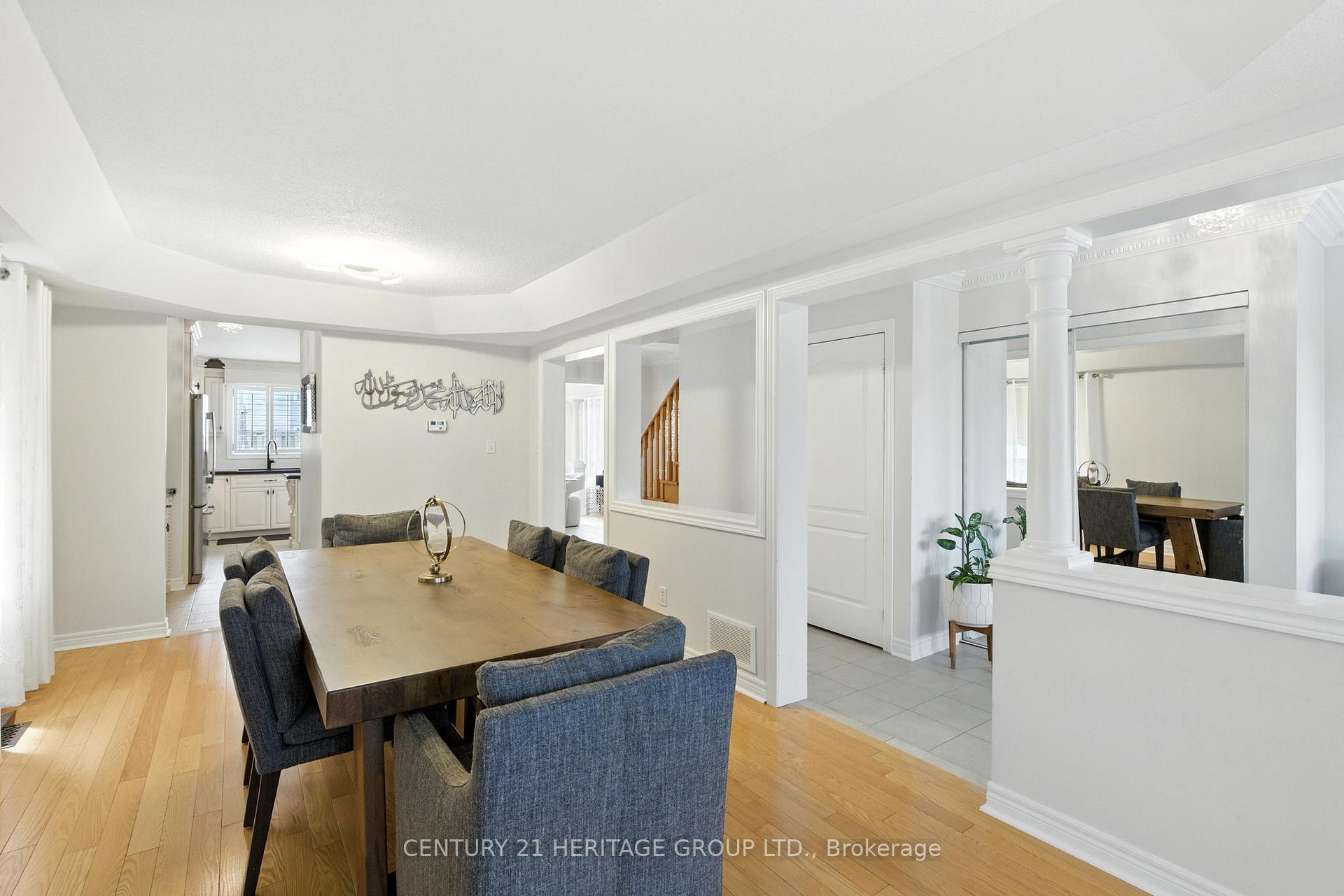 Photo 8 of 106 Laurendale Avenue, Georgina, Keswick South — HOMEH
