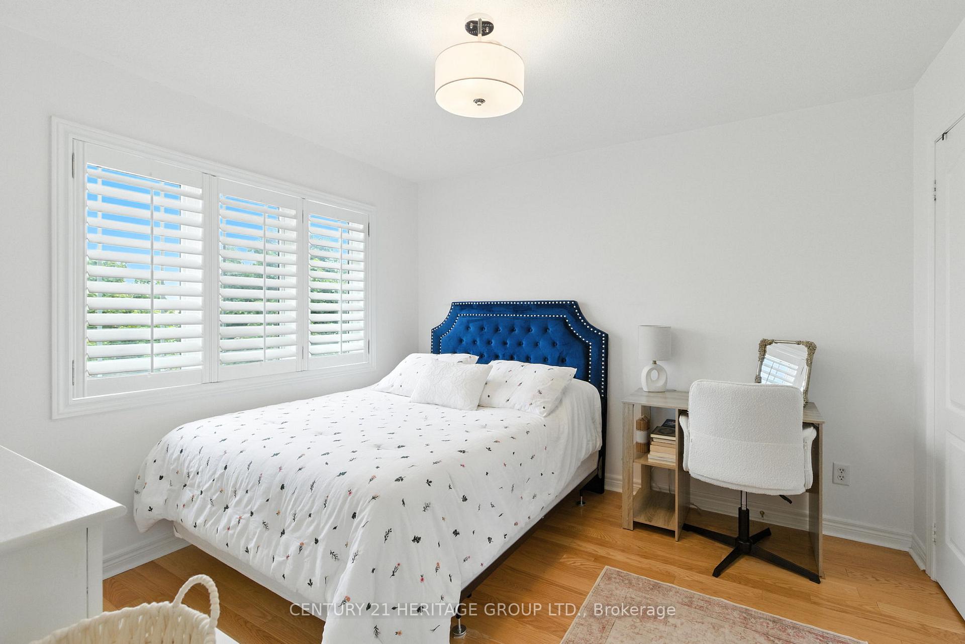 Photo 18 of 106 Laurendale Avenue, Georgina, Keswick South — HOMEH