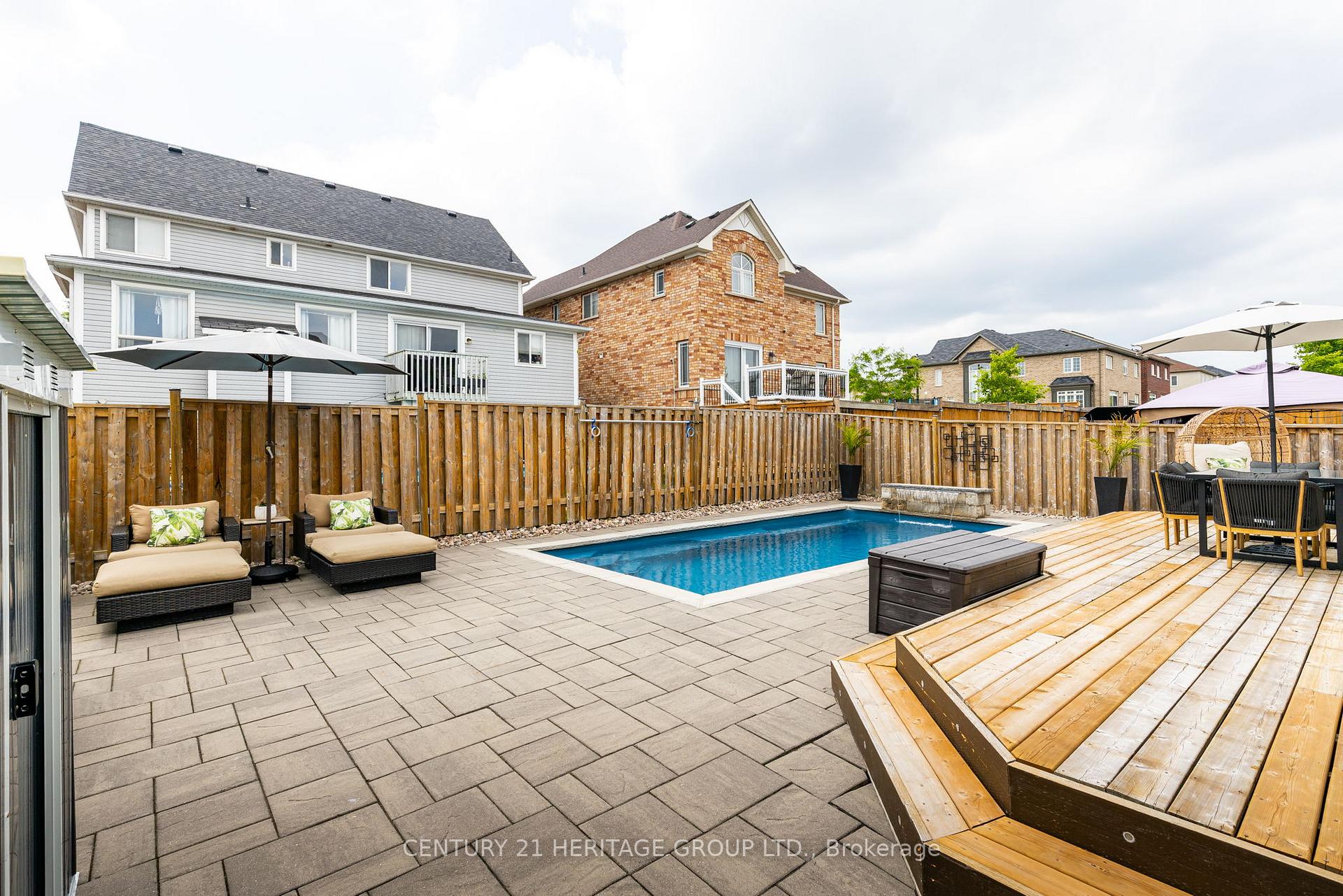 Photo 24 of 106 Laurendale Avenue, Georgina, Keswick South — HOMEH
