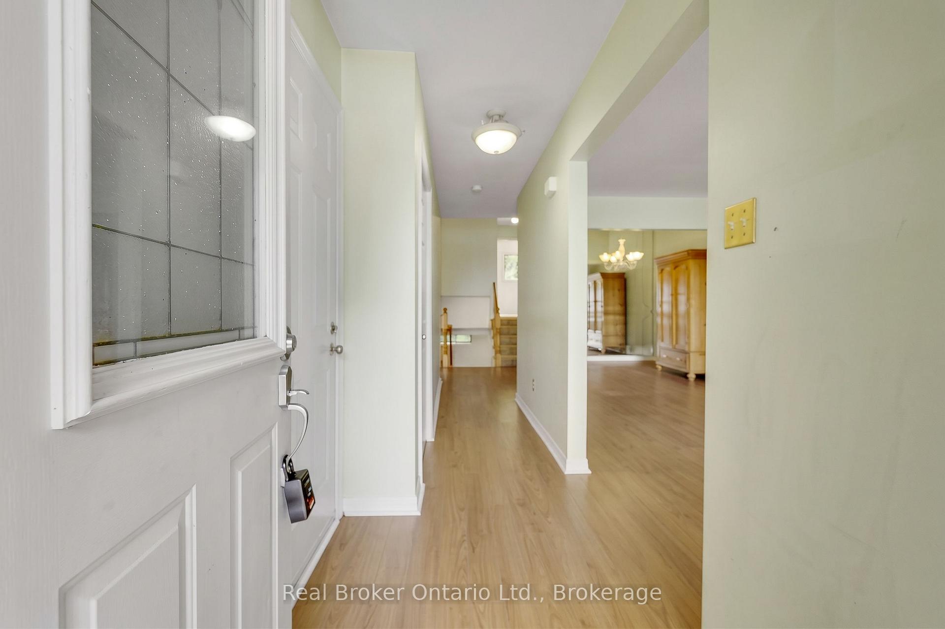 Photo 4 of 1091 Stephenson Drive, Burlington, Brant — HOMEH