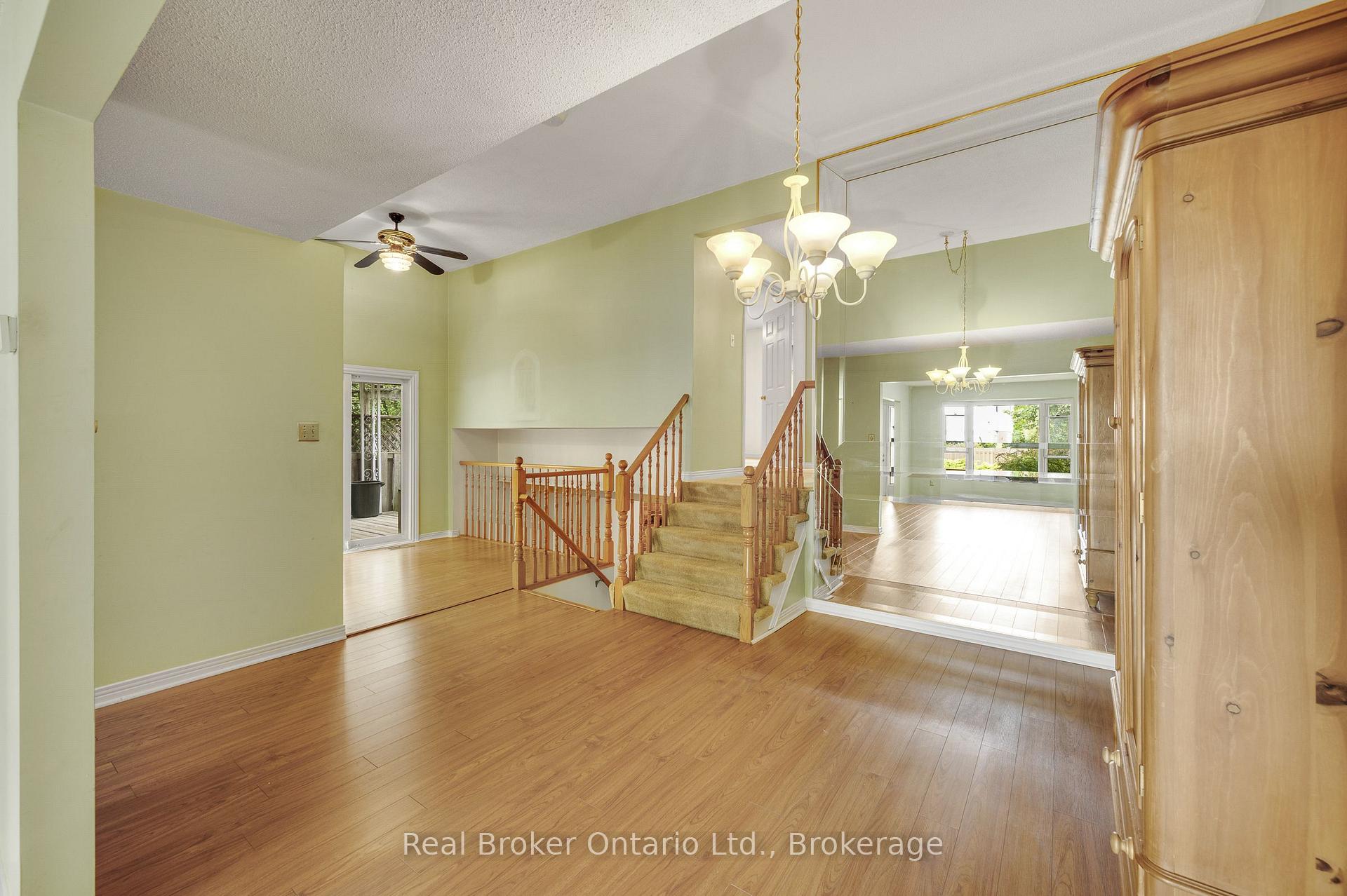 Photo 9 of 1091 Stephenson Drive, Burlington, Brant — HOMEH
