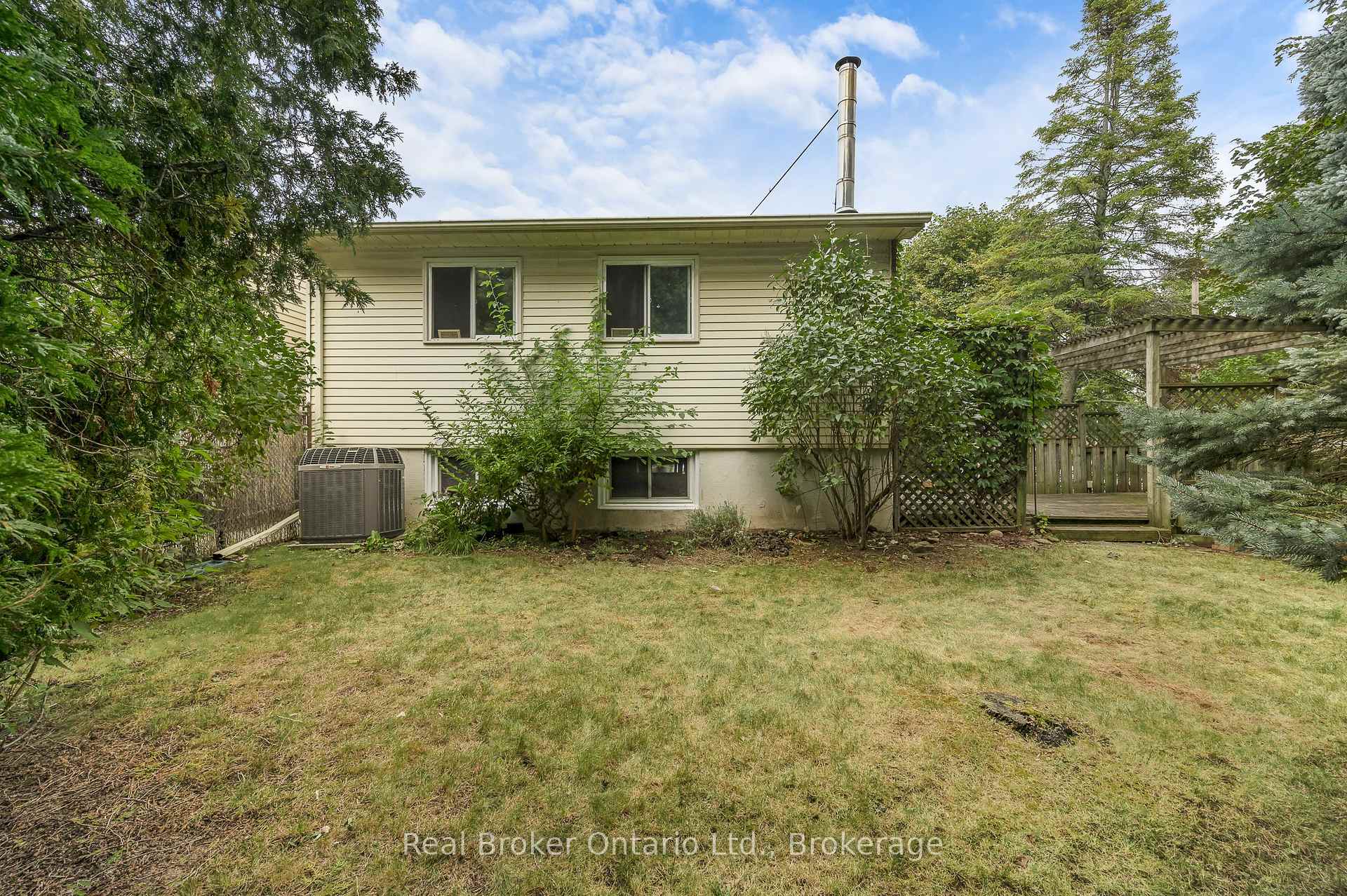 Photo 31 of 1091 Stephenson Drive, Burlington, Brant — HOMEH
