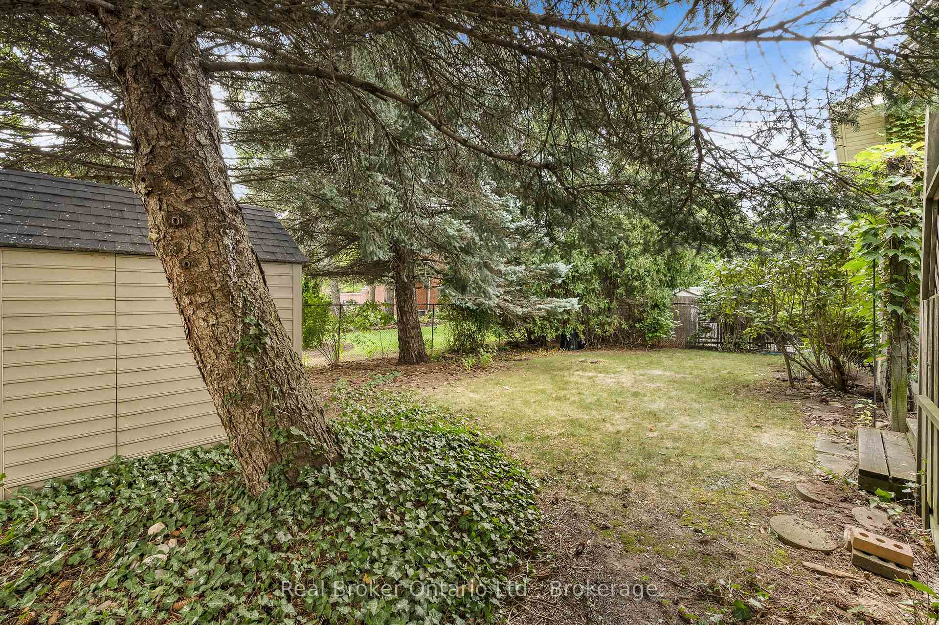 Photo 32 of 1091 Stephenson Drive, Burlington, Brant — HOMEH