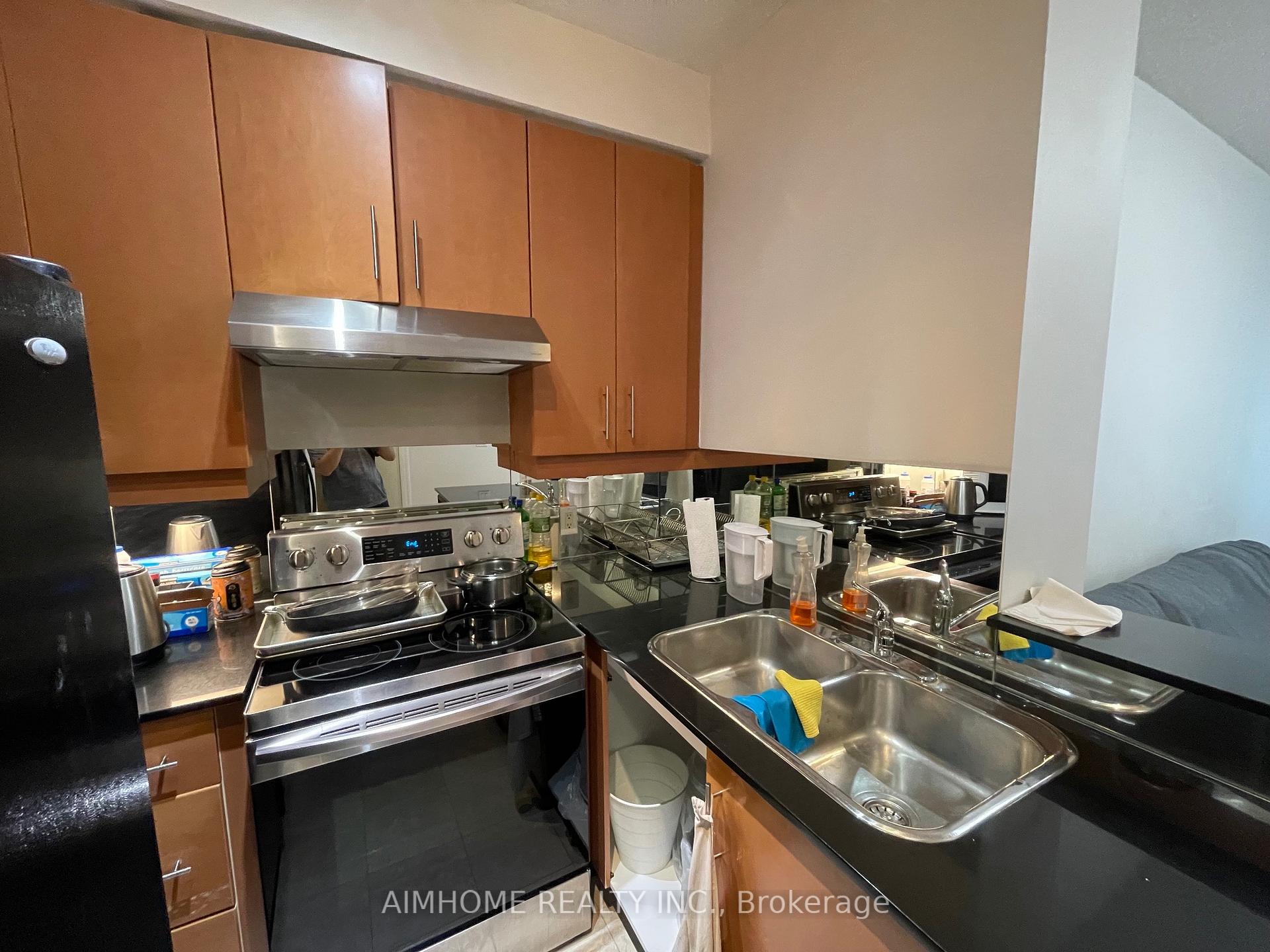 Photo 4 of Unit 2008, 300 Bloor Street E, Toronto, Rosedale-Moore Park — HOMEH
