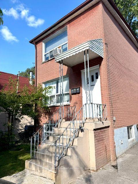Photo 1 of Unit Lower, 152 Barker Avenue, Toronto, Woodbine-Lumsden — HOMEH