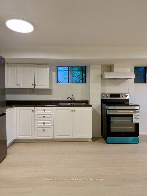 Photo 3 of Unit Lower, 152 Barker Avenue, Toronto, Woodbine-Lumsden — HOMEH