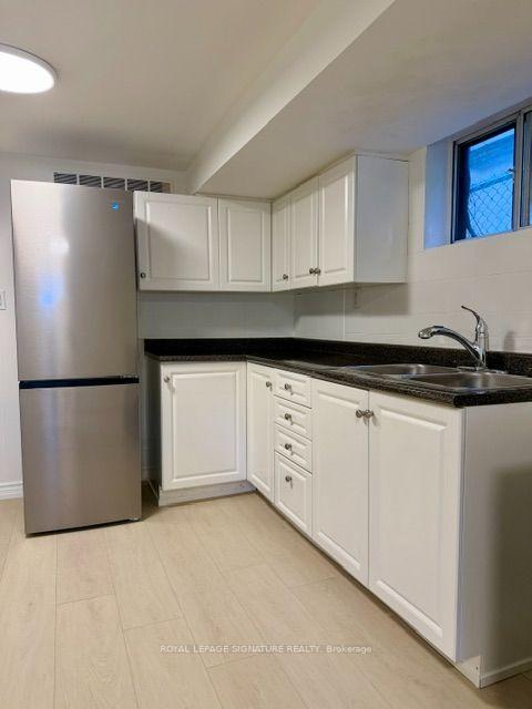 Photo 4 of Unit Lower, 152 Barker Avenue, Toronto, Woodbine-Lumsden — HOMEH
