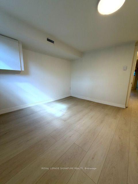Photo 9 of Unit Lower, 152 Barker Avenue, Toronto, Woodbine-Lumsden — HOMEH