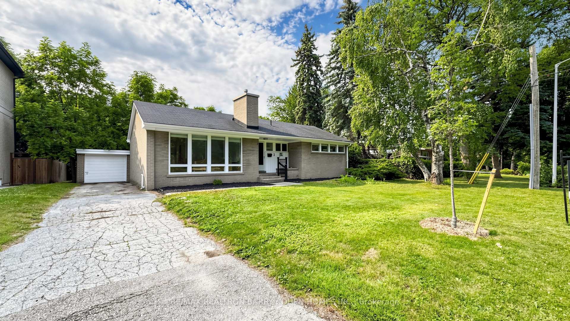 Photo 4 of 3 Greengate Road, North York, Banbury-Don Mills — HOMEH