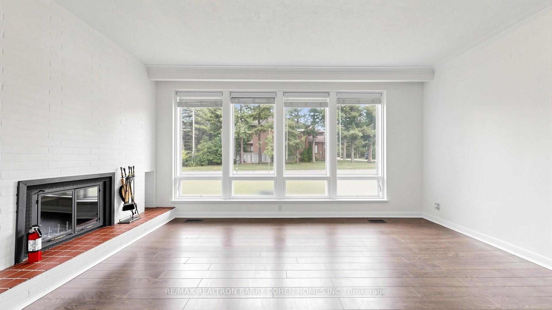 Photo 7 of 3 Greengate Road, North York, Banbury-Don Mills — HOMEH