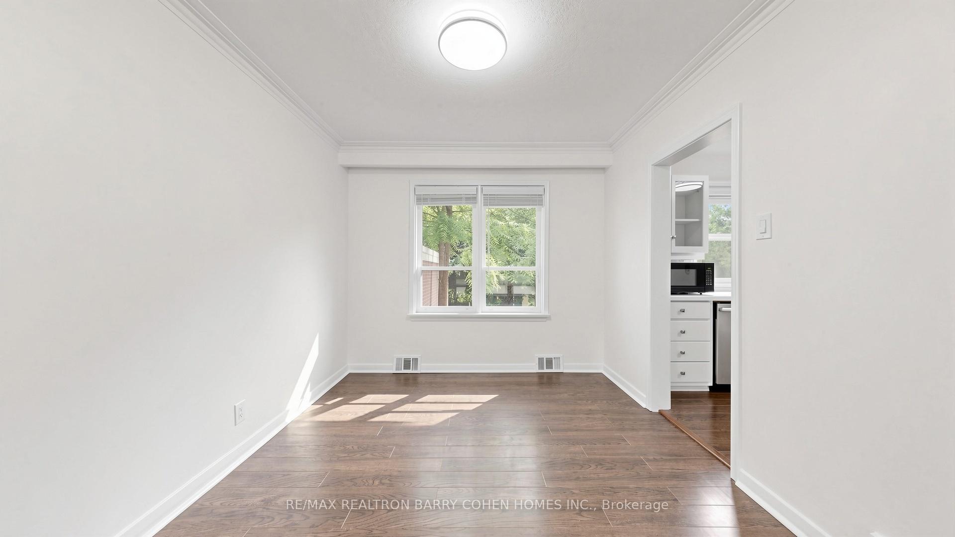 Photo 13 of 3 Greengate Road, North York, Banbury-Don Mills — HOMEH
