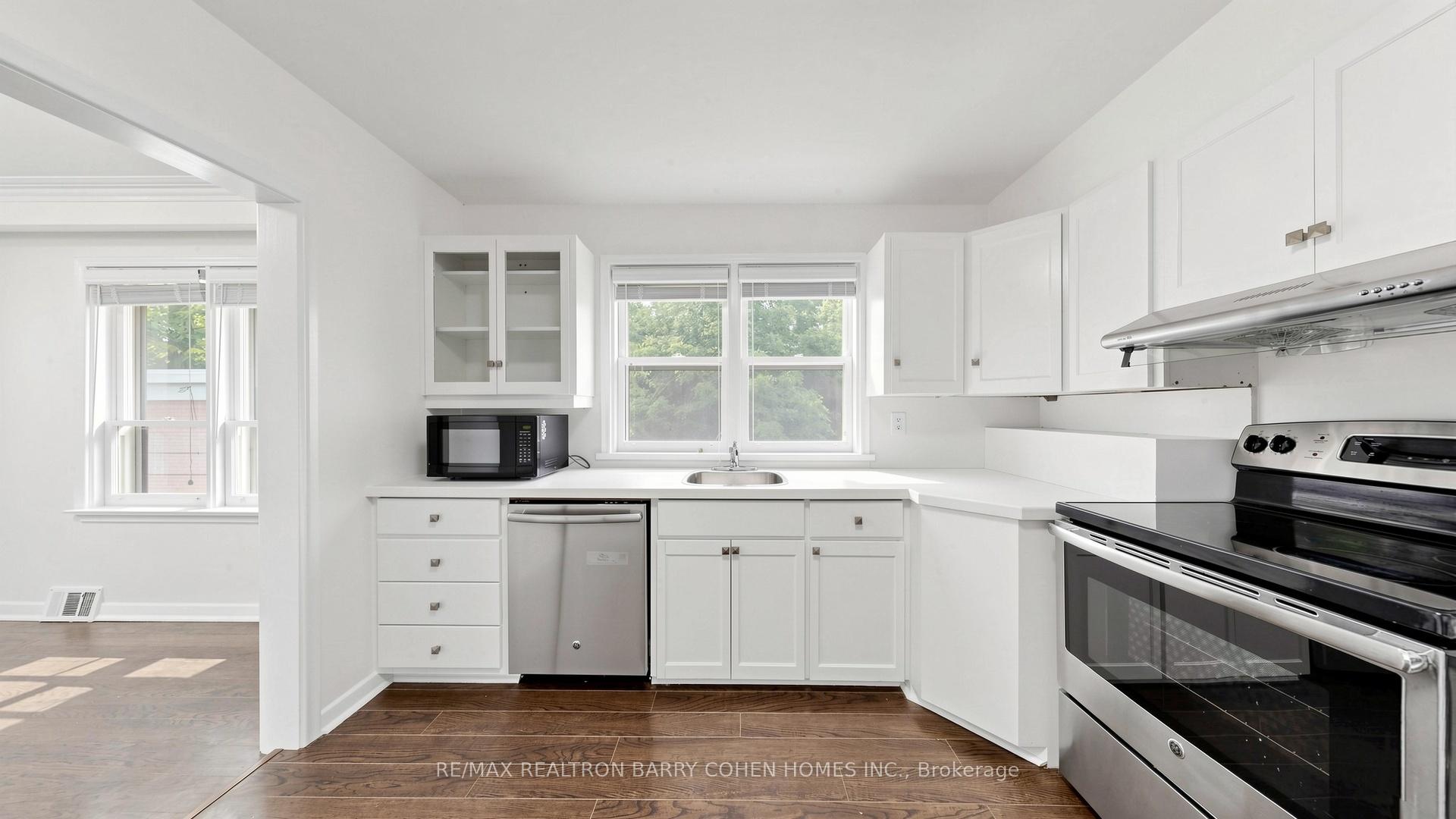 Photo 18 of 3 Greengate Road, North York, Banbury-Don Mills — HOMEH