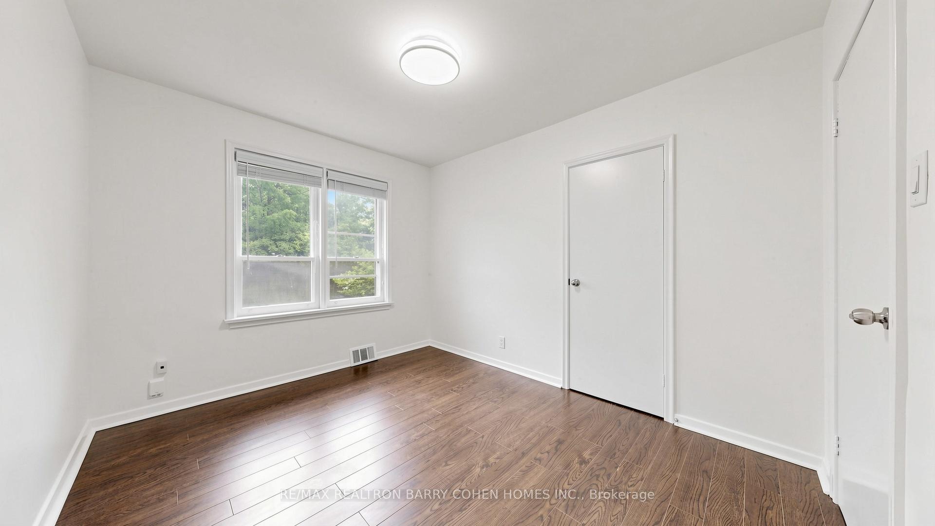Photo 22 of 3 Greengate Road, North York, Banbury-Don Mills — HOMEH