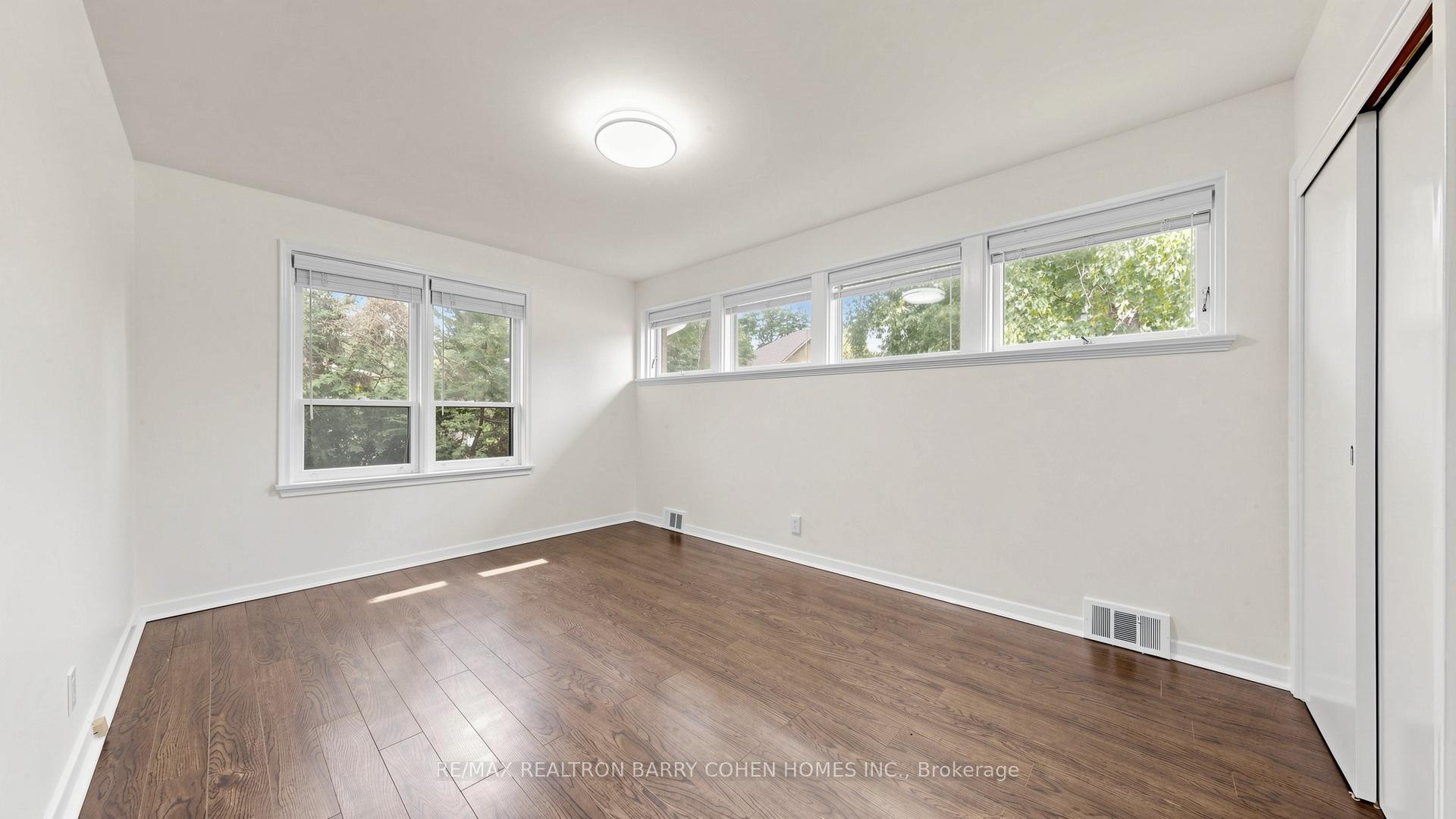 Photo 26 of 3 Greengate Road, North York, Banbury-Don Mills — HOMEH