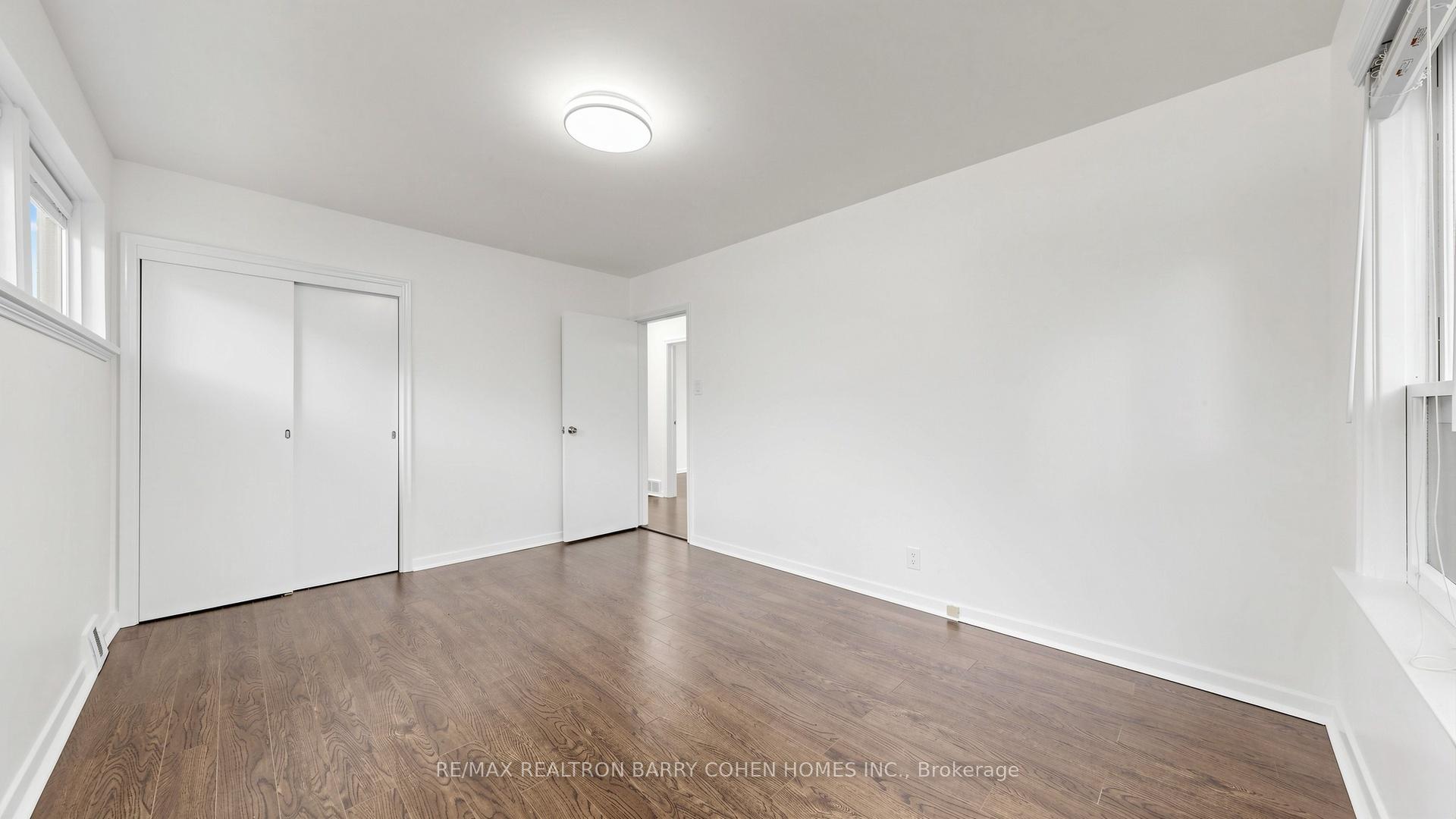 Photo 28 of 3 Greengate Road, North York, Banbury-Don Mills — HOMEH
