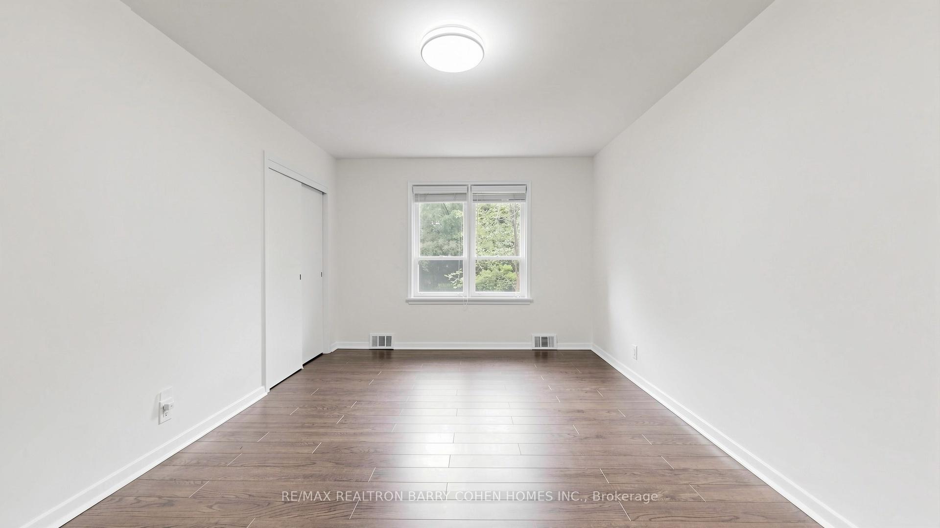 Photo 29 of 3 Greengate Road, North York, Banbury-Don Mills — HOMEH
