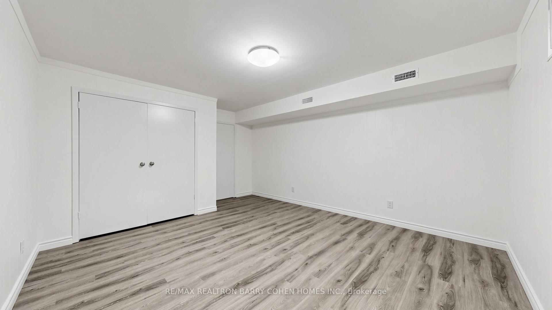 Photo 41 of 3 Greengate Road, North York, Banbury-Don Mills — HOMEH