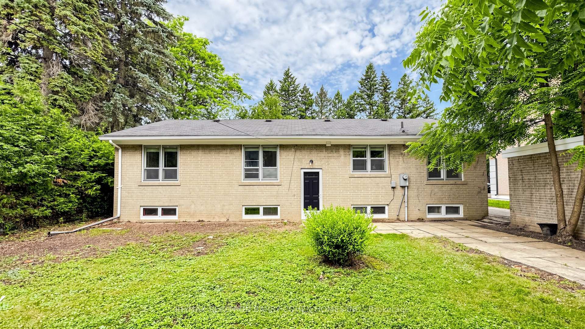 Photo 52 of 3 Greengate Road, North York, Banbury-Don Mills — HOMEH