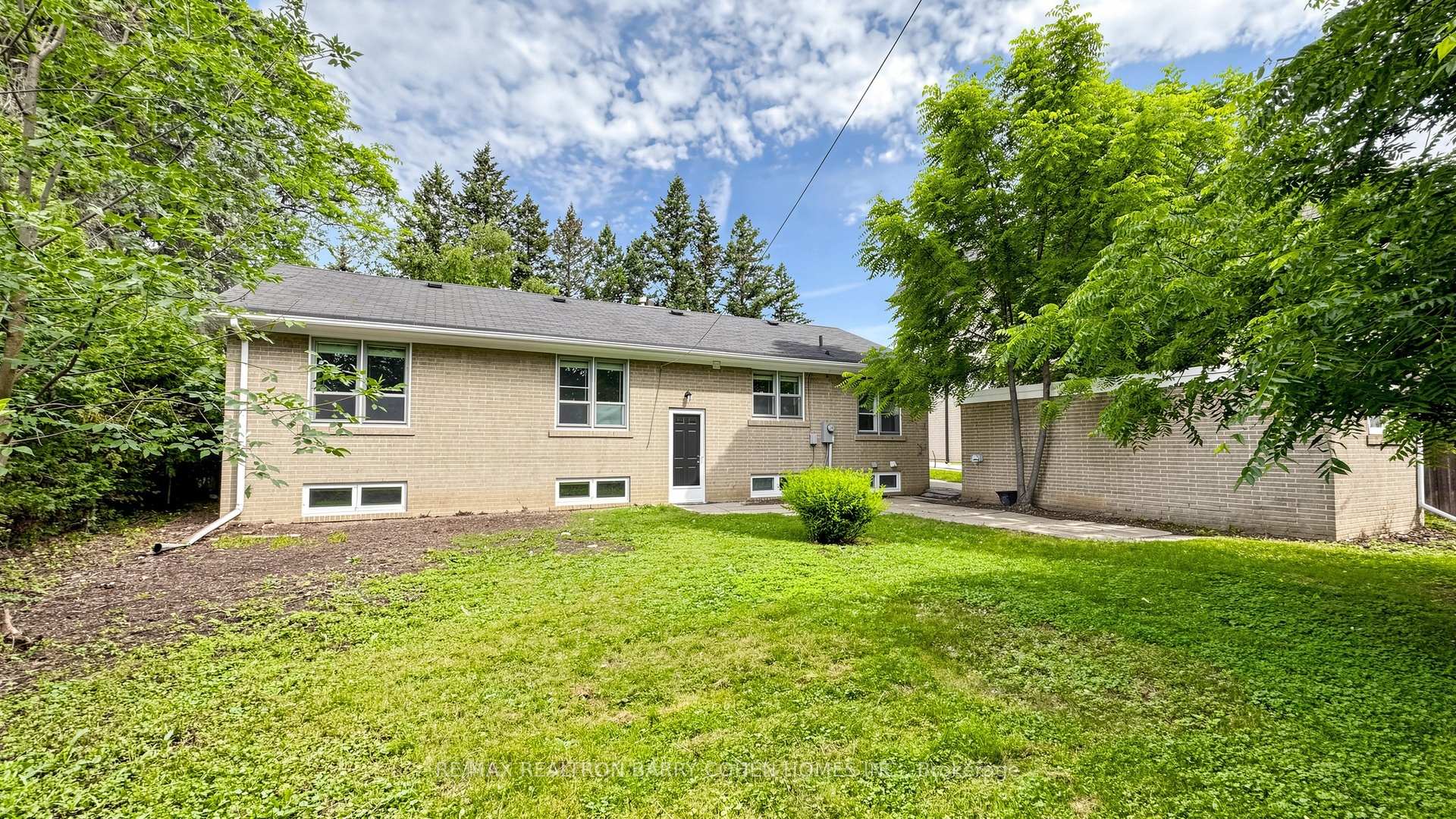 Photo 54 of 3 Greengate Road, North York, Banbury-Don Mills — HOMEH