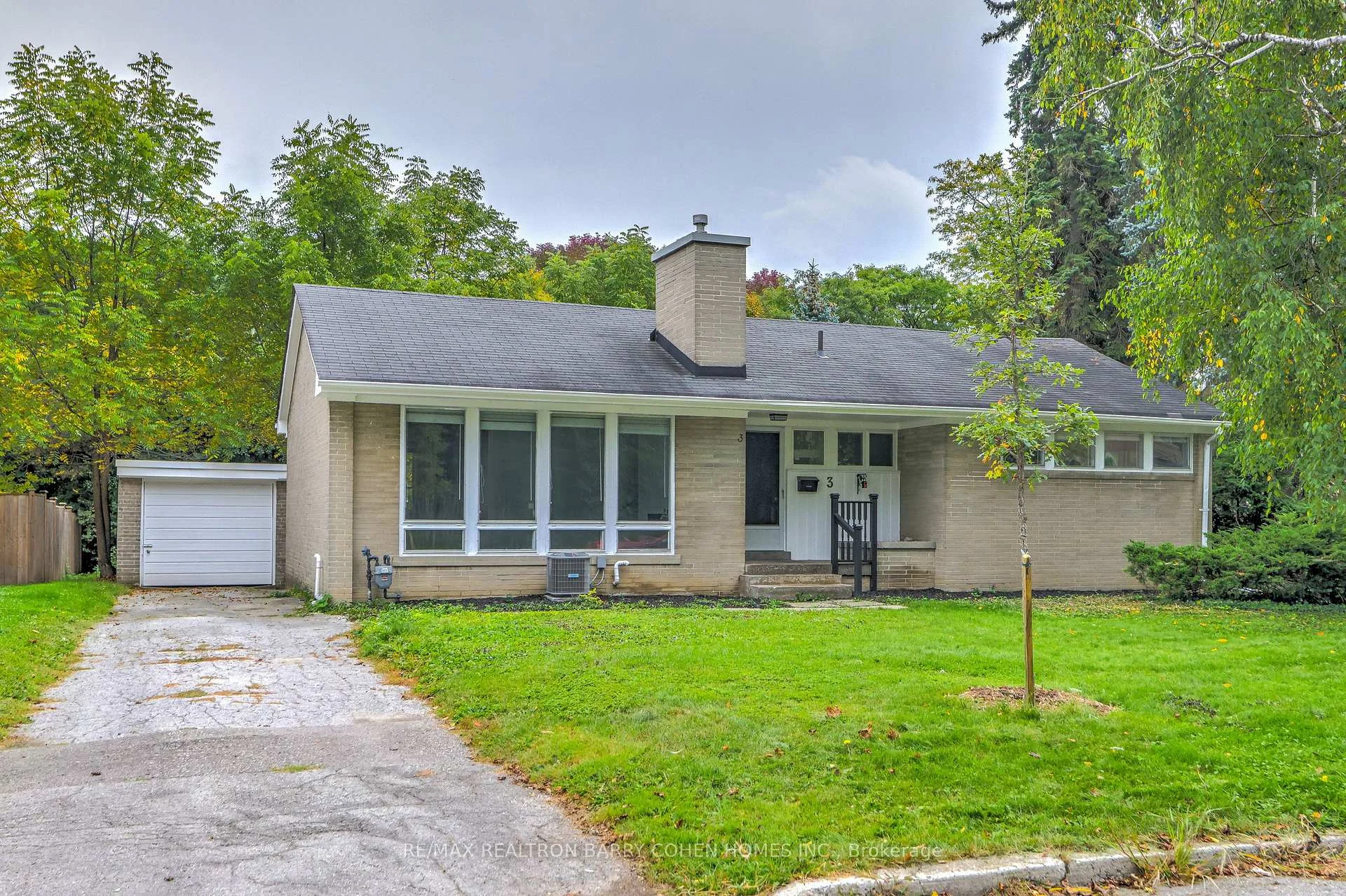 Photo 1 of 3 Greengate Road, North York, Banbury-Don Mills — HOMEH