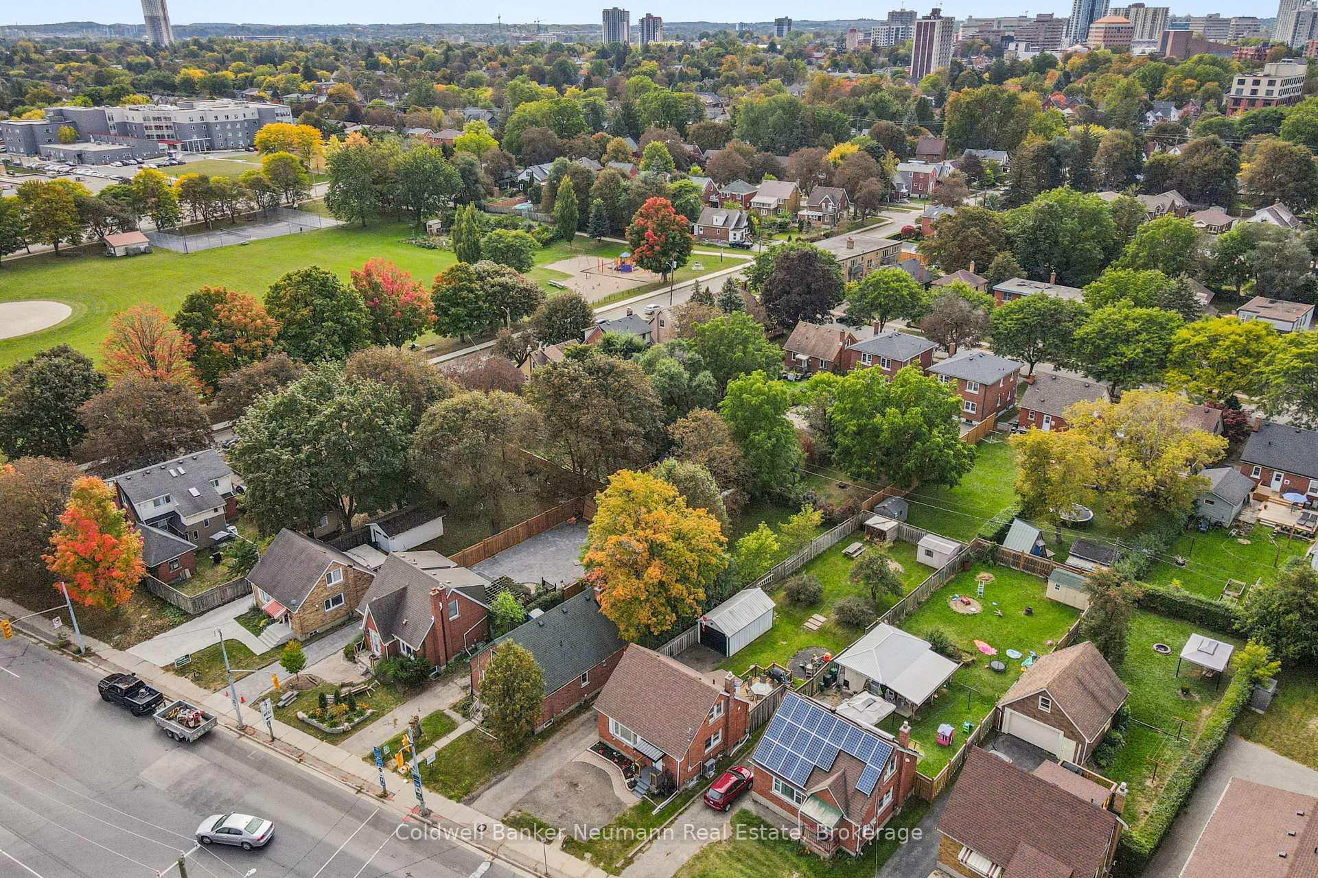 Photo 23 of 49 Edna Street, Kitchener, Central Frederick — HOMEH