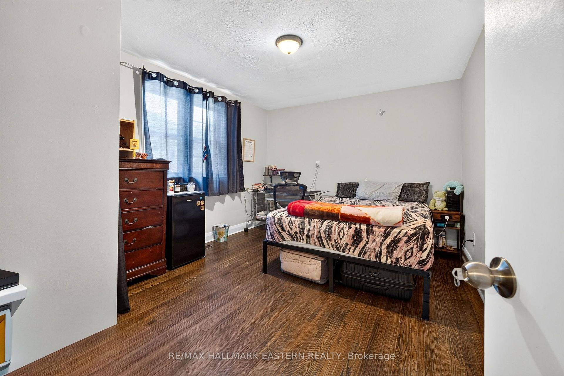 Photo 11 of 599 Donegal Street, Peterborough, Town Ward 3 — HOMEH