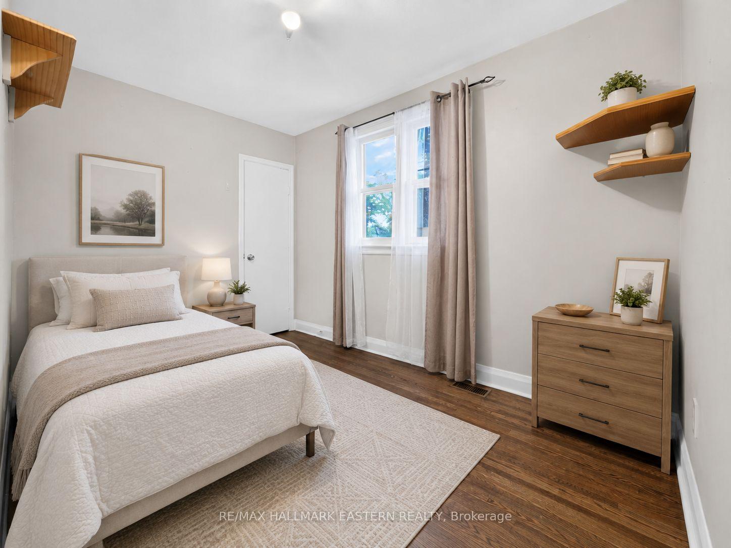Photo 12 of 599 Donegal Street, Peterborough, Town Ward 3 — HOMEH