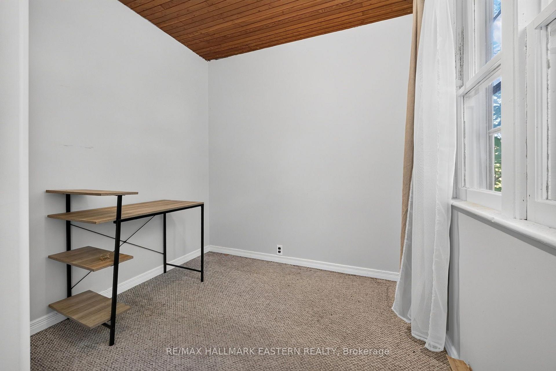 Photo 19 of 599 Donegal Street, Peterborough, Town Ward 3 — HOMEH