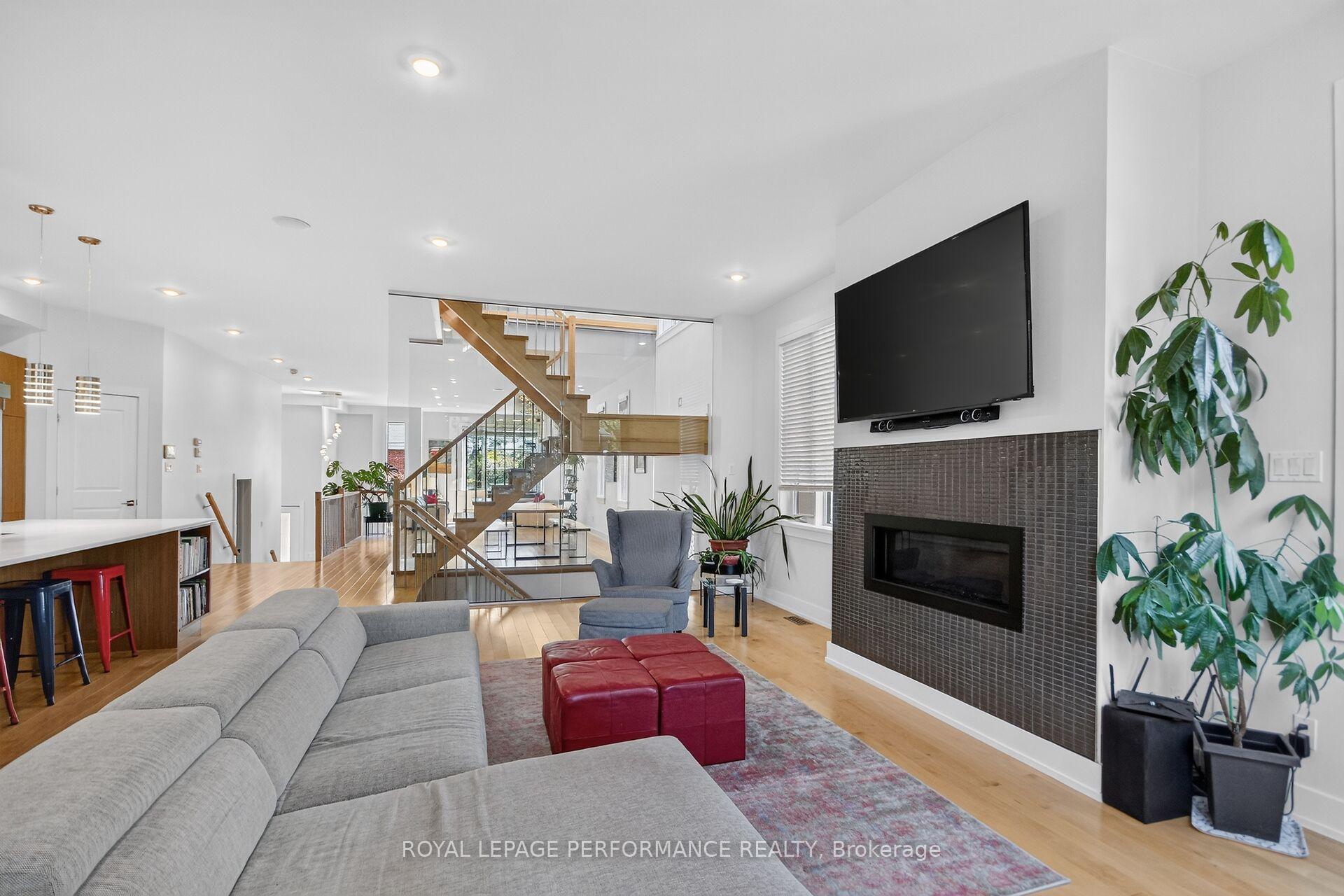 Photo 11 of 258 Carleton Avenue, Ottawa, Ottawa West/Tunneys Pasture — HOMEH