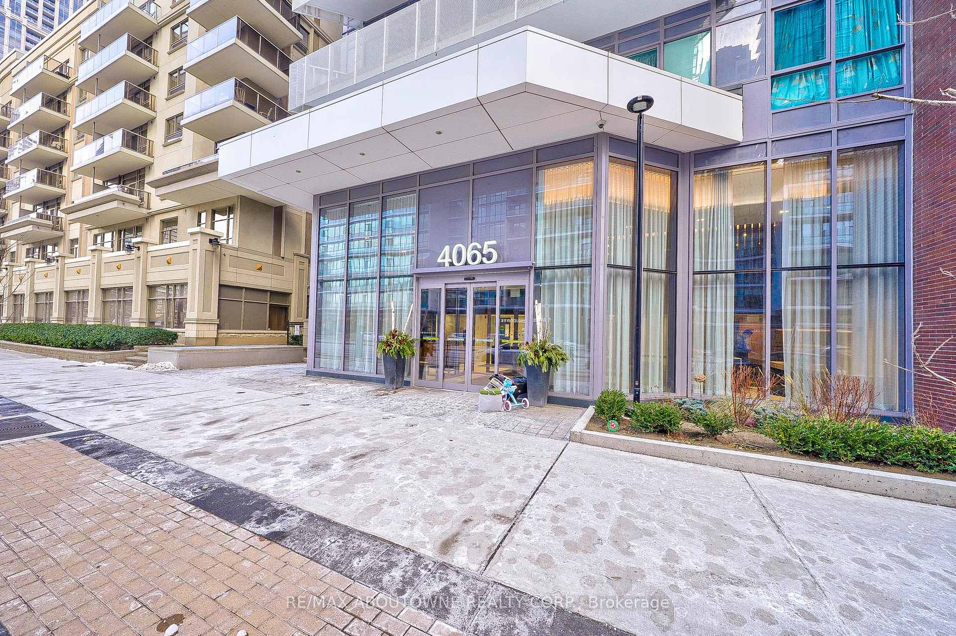 Photo 2 of Unit 3603, 4065 Confederation Parkway, Mississauga, City Centre — HOMEH
