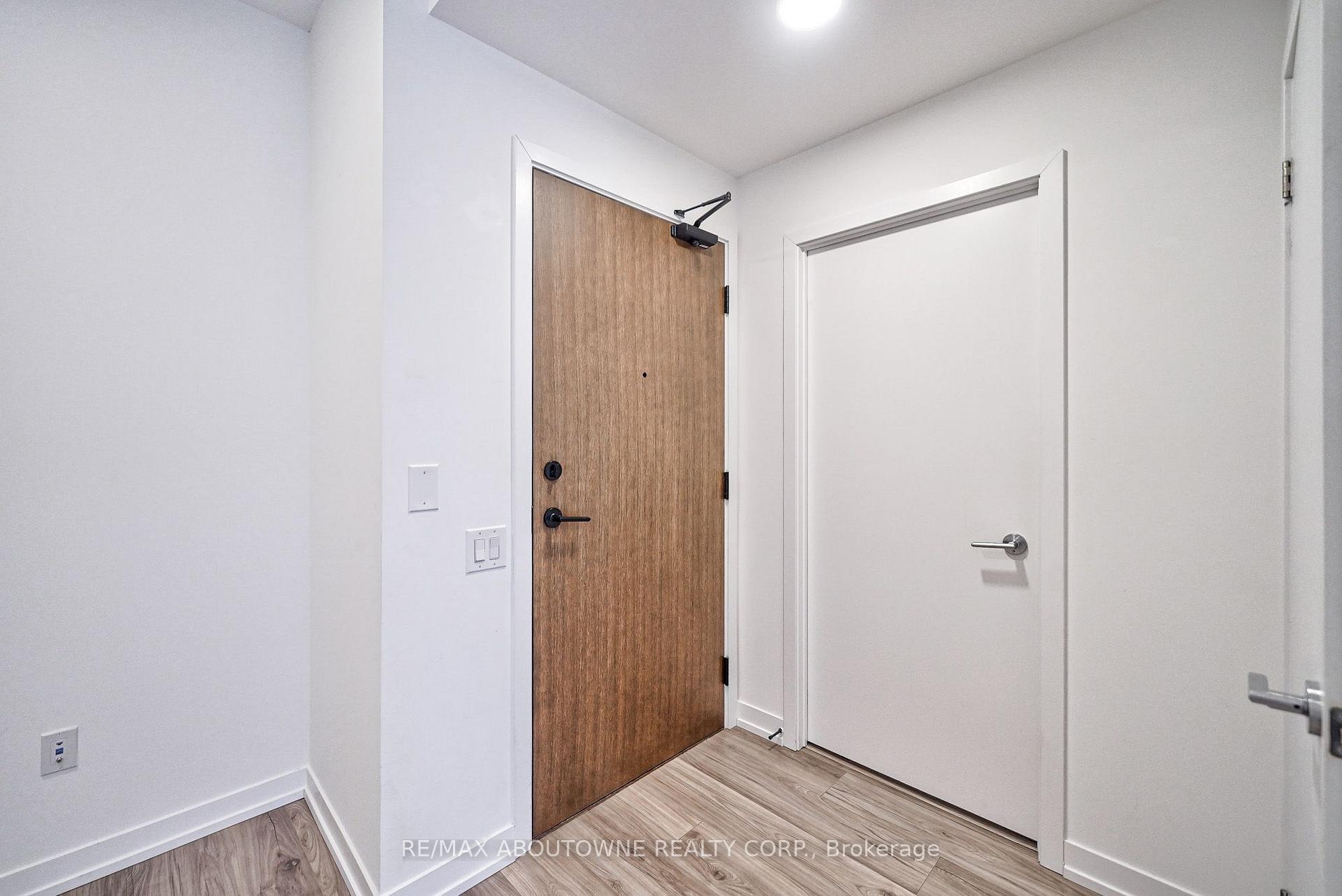 Photo 3 of Unit 3603, 4065 Confederation Parkway, Mississauga, City Centre — HOMEH