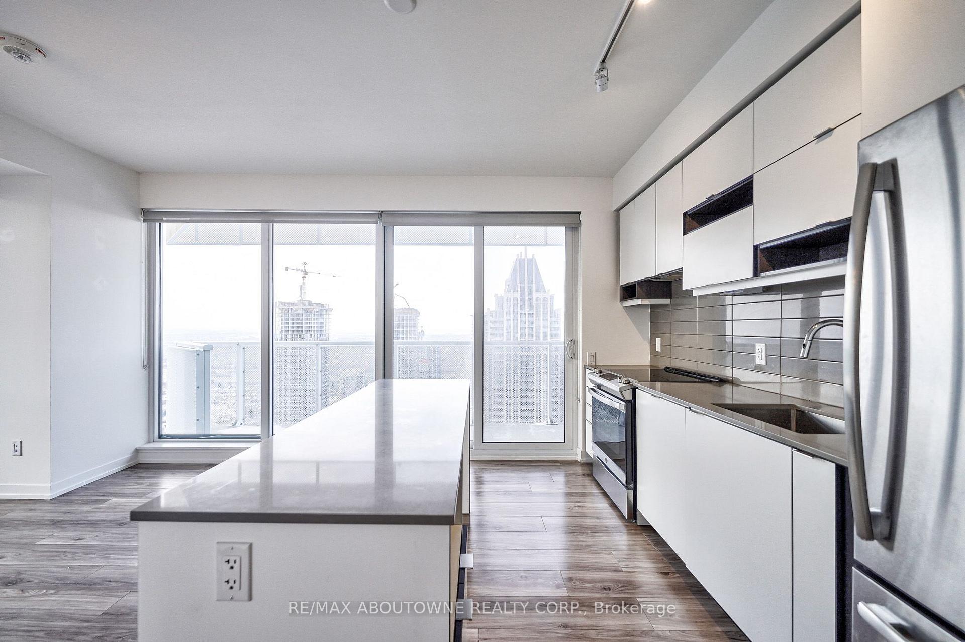 Photo 5 of Unit 3603, 4065 Confederation Parkway, Mississauga, City Centre — HOMEH