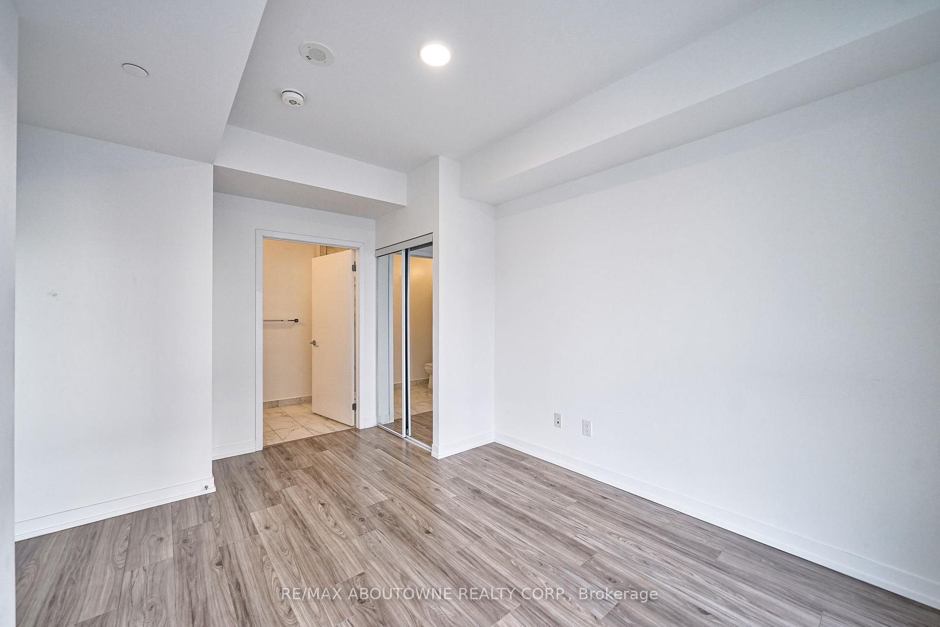 Photo 17 of Unit 3603, 4065 Confederation Parkway, Mississauga, City Centre — HOMEH