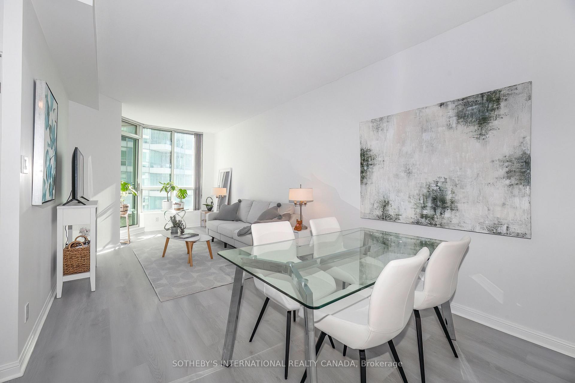 Photo 5 of Unit 1815, 230 Queens Quay W, Toronto, Waterfront Communities — HOMEH