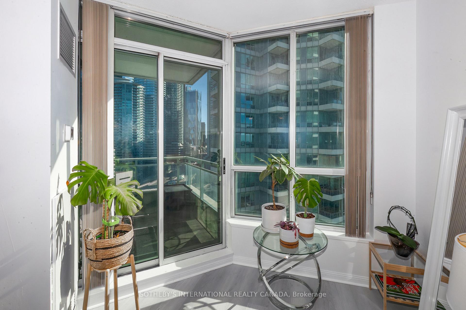 Photo 8 of Unit 1815, 230 Queens Quay W, Toronto, Waterfront Communities — HOMEH