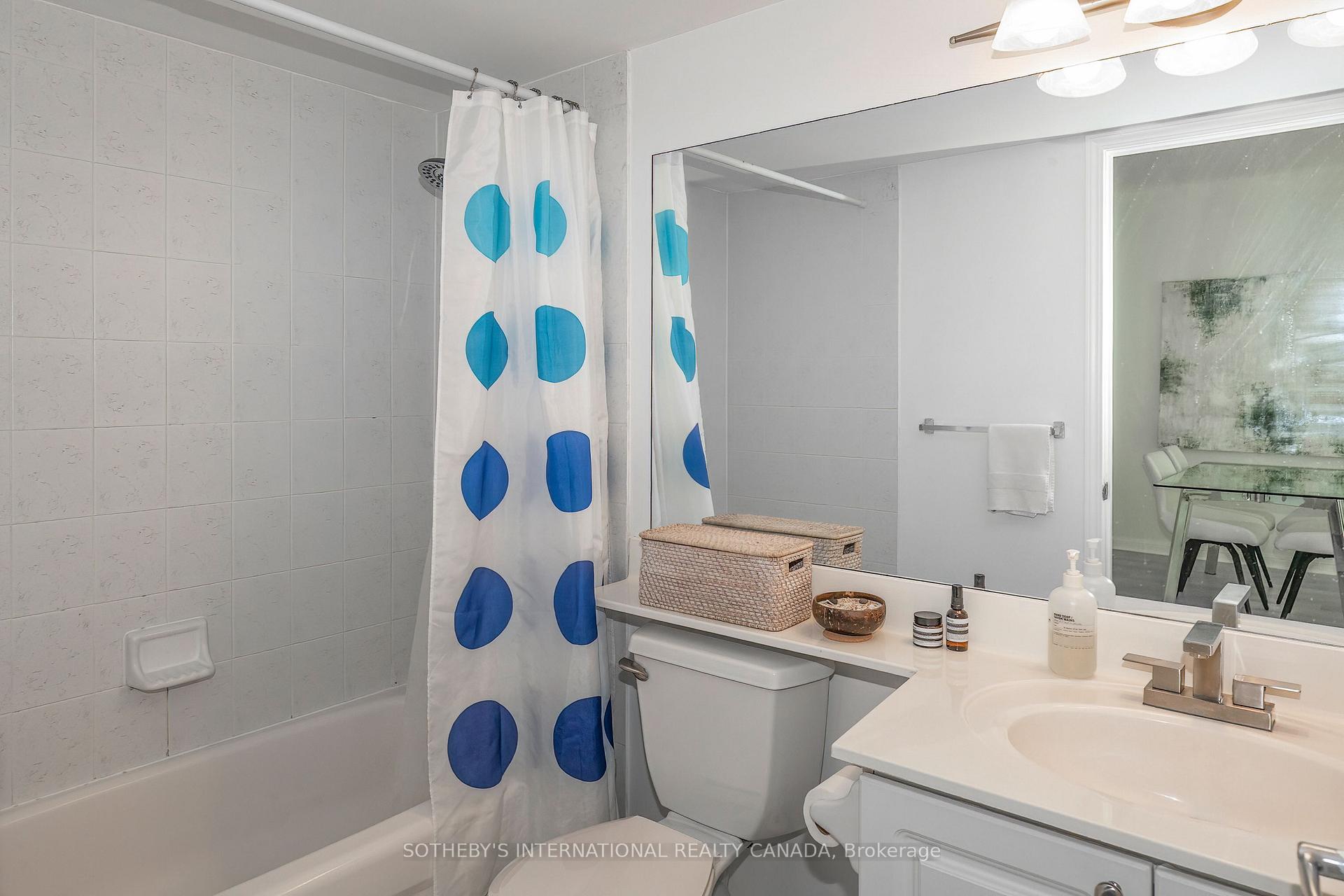 Photo 11 of Unit 1815, 230 Queens Quay W, Toronto, Waterfront Communities — HOMEH