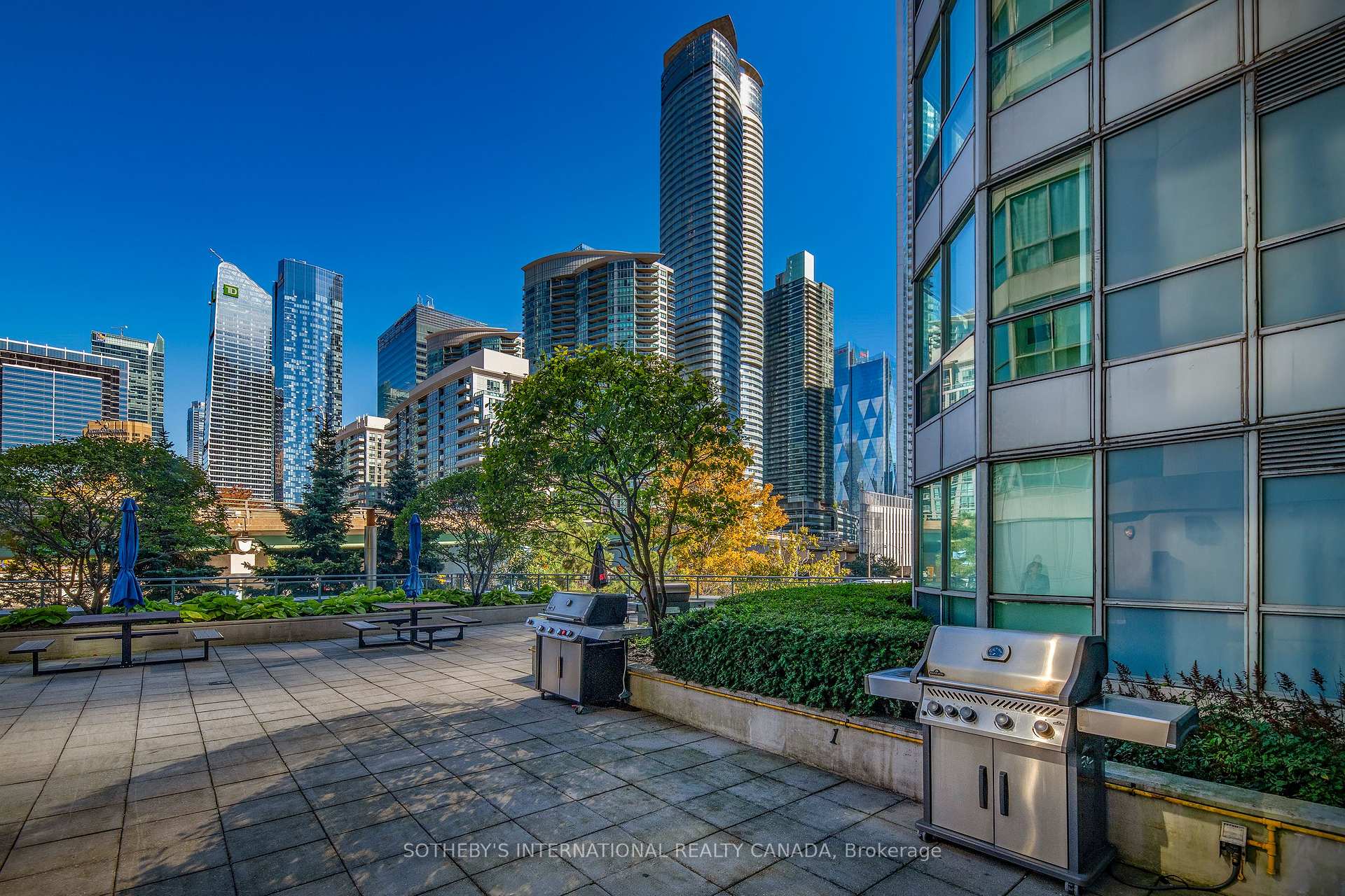 Photo 17 of Unit 1815, 230 Queens Quay W, Toronto, Waterfront Communities — HOMEH