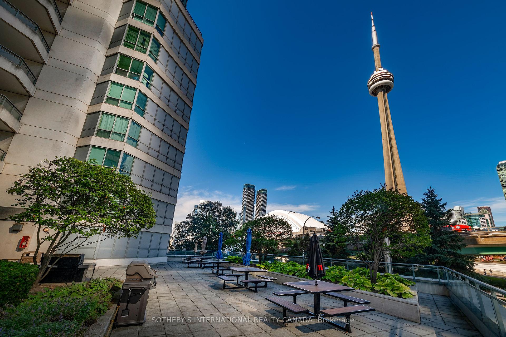 Photo 2 of Unit 1815, 230 Queens Quay W, Toronto, Waterfront Communities — HOMEH