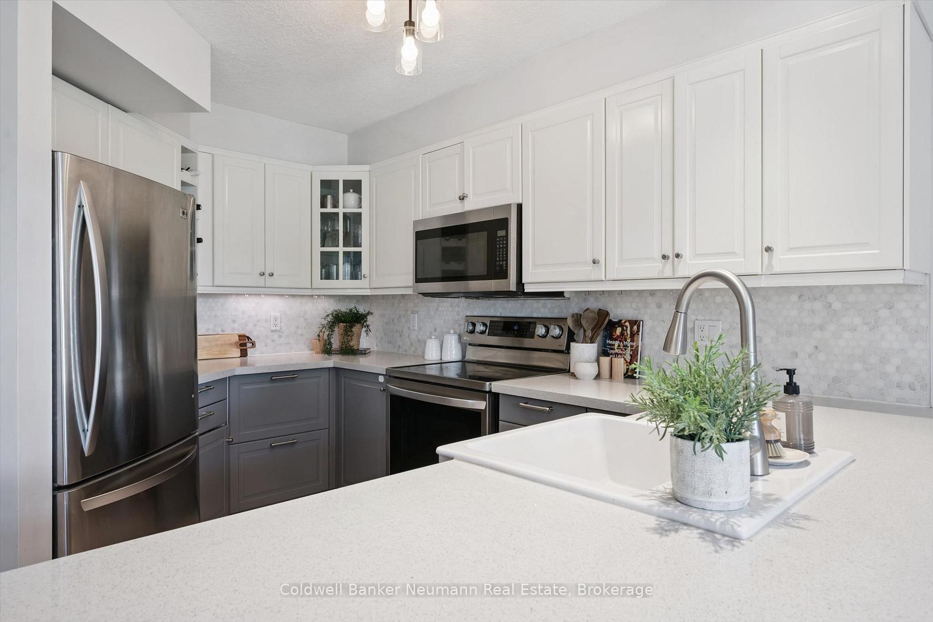 Photo 8 of 45 Marsh Crescent, Guelph, Pineridge/Westminster Woods — HOMEH