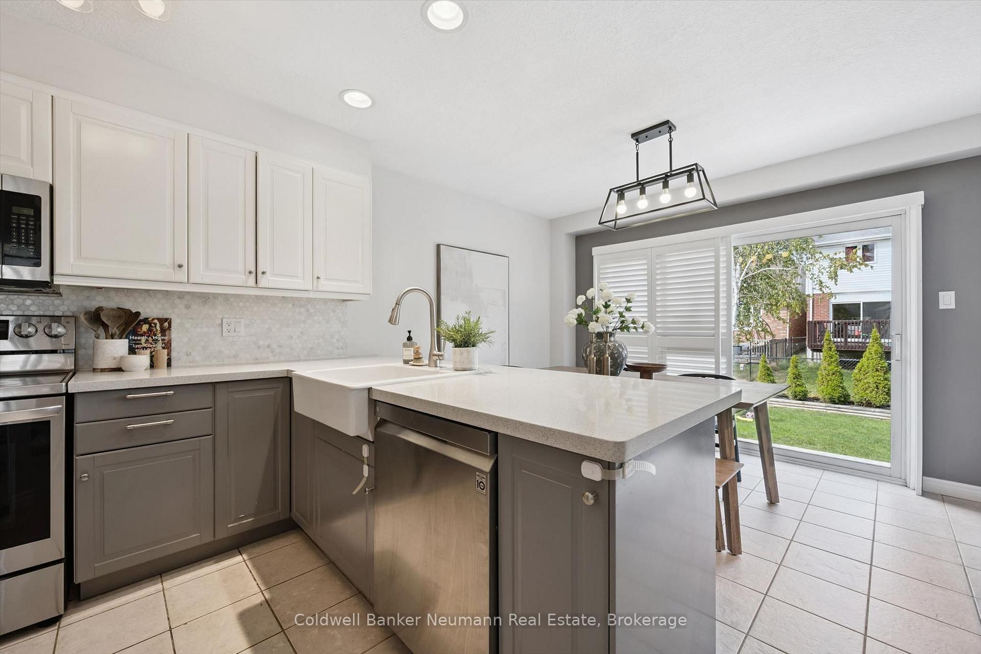 Photo 11 of 45 Marsh Crescent, Guelph, Pineridge/Westminster Woods — HOMEH