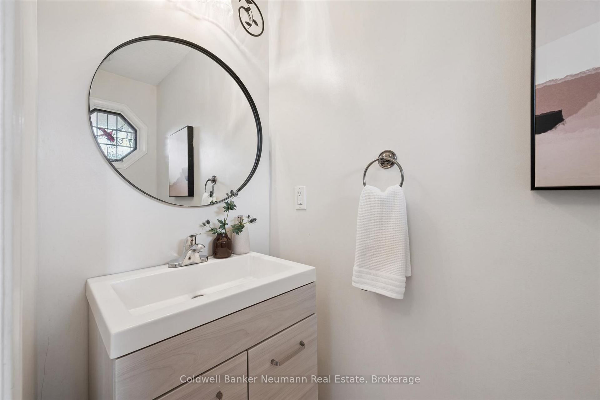 Photo 15 of 45 Marsh Crescent, Guelph, Pineridge/Westminster Woods — HOMEH