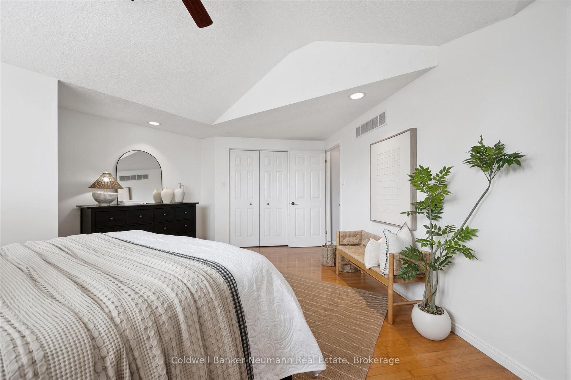 Photo 17 of 45 Marsh Crescent, Guelph, Pineridge/Westminster Woods — HOMEH