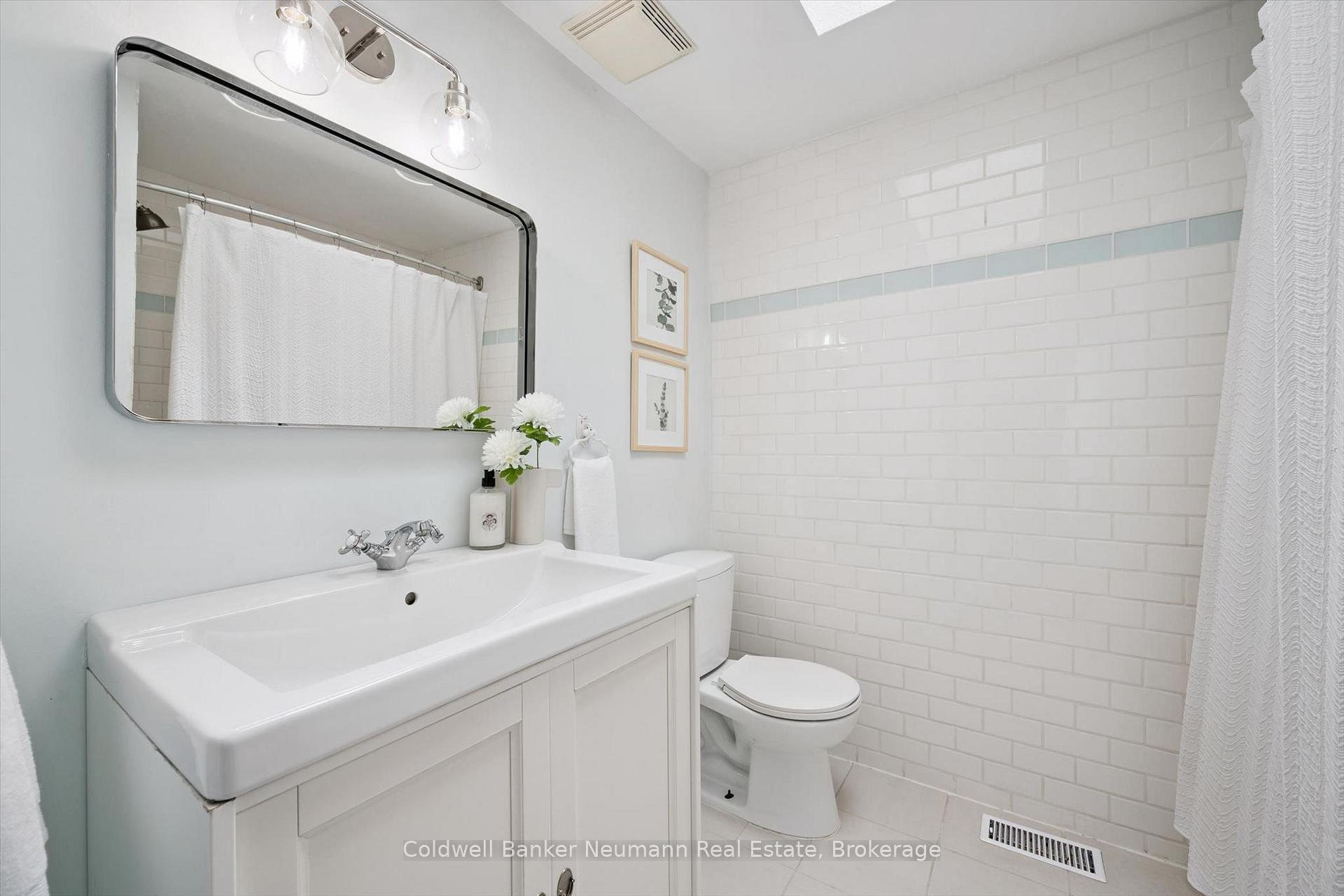 Photo 24 of 45 Marsh Crescent, Guelph, Pineridge/Westminster Woods — HOMEH